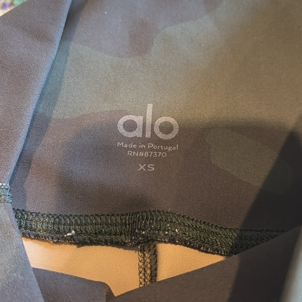 Alo High Waist Raptor Short - Picture 3 of 3